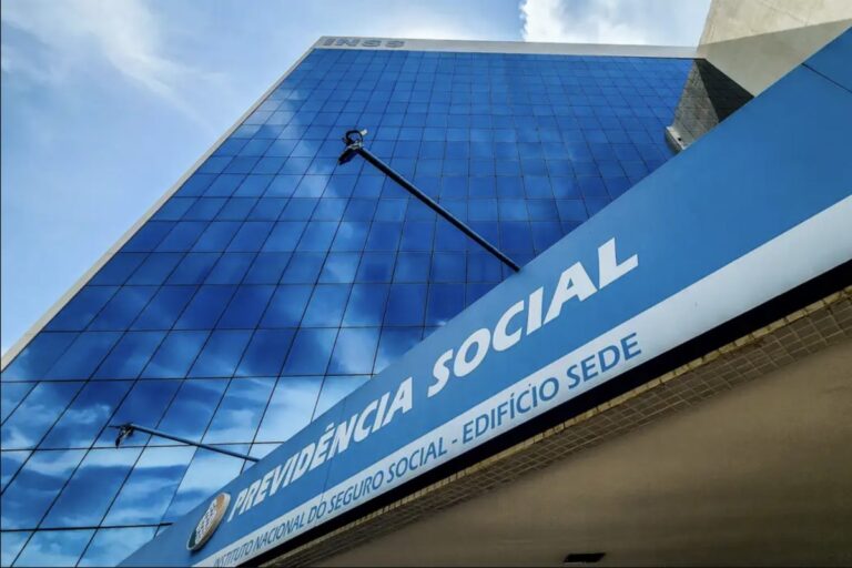 INSS anuncia agilidade no pagamento de benefícios deferidos após recurso — especialista alerta sobre outras pendências críticas