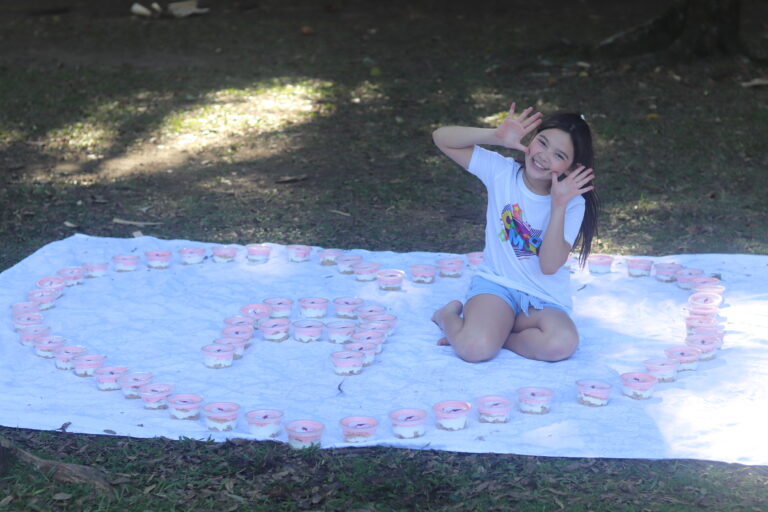Alicia Louzada celebra aniversário com piquenique especial no Parque do Ibirapuera ao lado da turma Chocomix