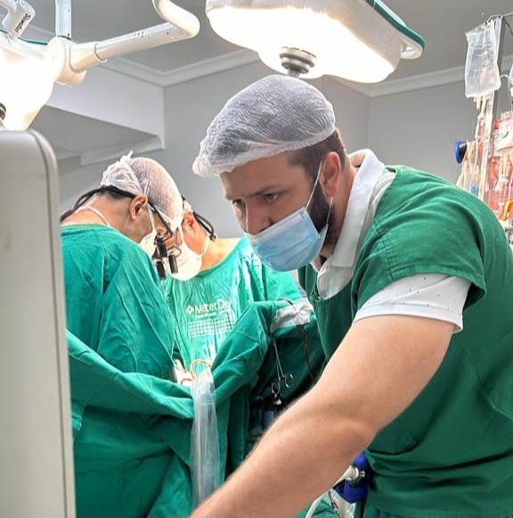 Dr.Thiago Braz completa 10 anos na anestesiologia e se consolida como referência em cirurgias de alta complexidade
