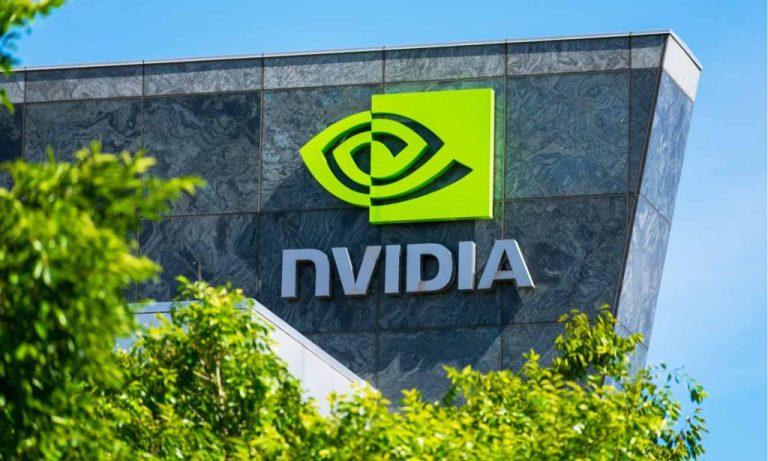 Nvidia renova parceria com OpenAI e planeja investimento milionário em próxima fase de financiamento.