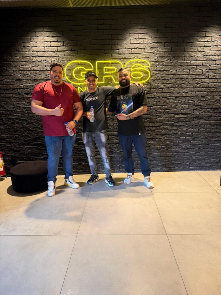 GR6 inova ao lançar guia e suporte adaptado para aspirantes a MCs de funk e trap em 2026.