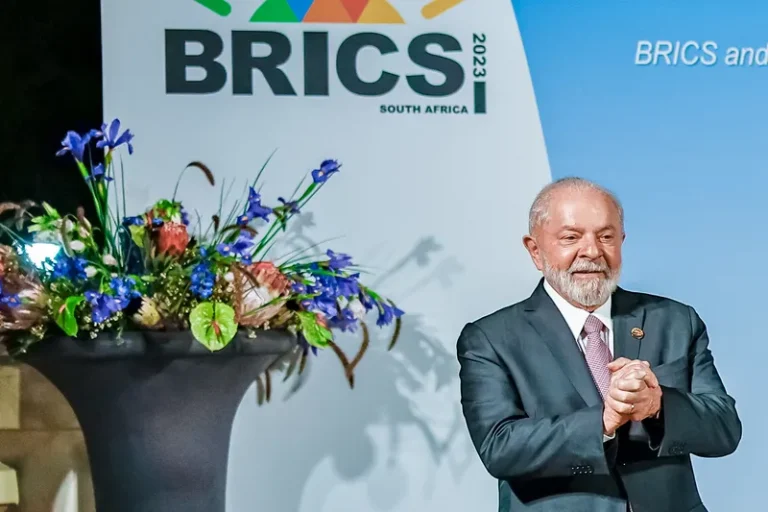 BRICS lança seu próprio sistema de pagamentos instantâneos e disponibiliza app para transações financeiras