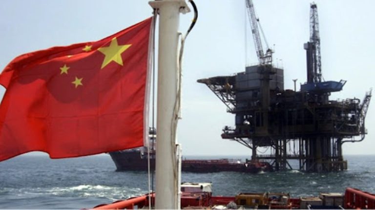 China reforça estoque e se protege por 120 dias contra impacto global no preço do petróleo