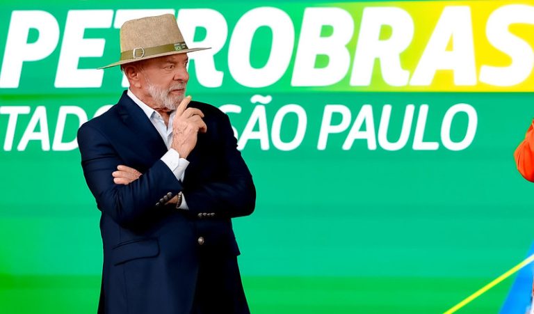 Lula dialoga com o Washington Post: críticas à guerra no Irã, tarifas e lições para a esquerda global sobre Trump