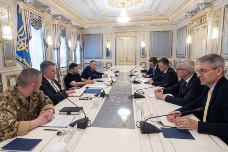 Estratégia sigilosa da Europa para enfrentar a Rússia
