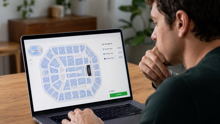 A febre do ponto azul: um fenômeno que movimenta o setor de eventos nos EUA e chama a atenção no Brasil