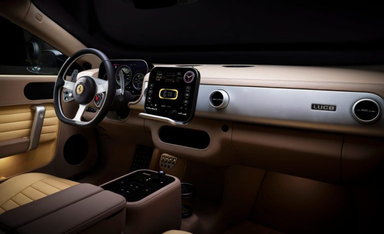 Ferrari apresenta seu modelo elétrico inaugural; Descubra o preço!