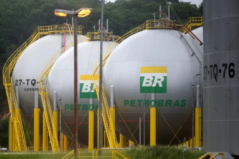 Petrobras anuncia impressionante lucro de R$ 32,7 bilhões no início de 2026