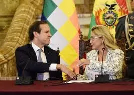 Antigos líderes da Bolívia solicitam intervenção da OEA durante manifestações intensas