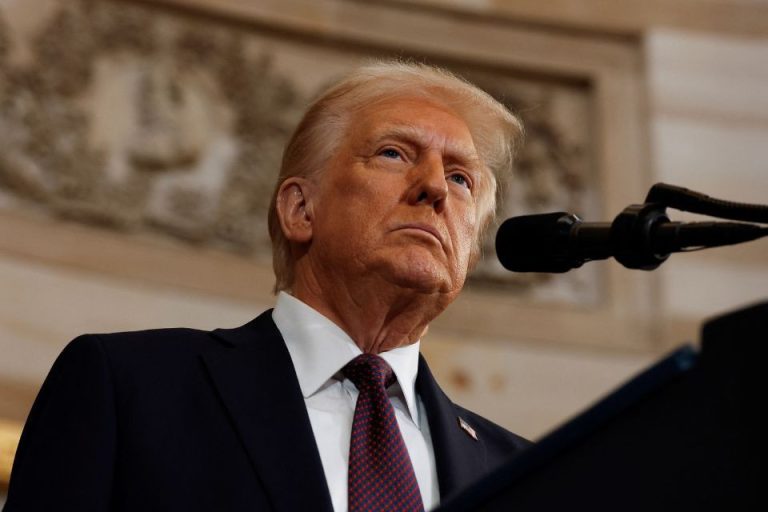 Trump registra queda drástica na aprovação e se junta ao seleto grupo de presidentes mais impopulares da história americana
