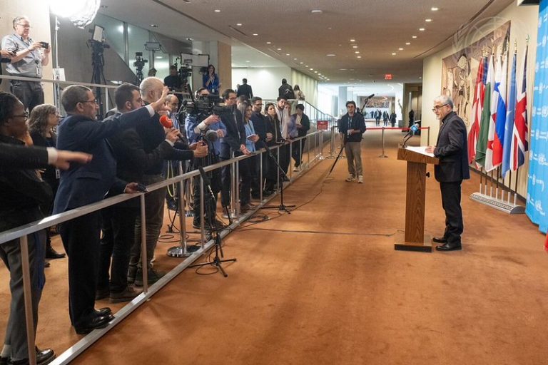 Irã acusa presidente da FIFA de omissão e exige o fim das restrições ocidentais aos vistos para eventos esportivos