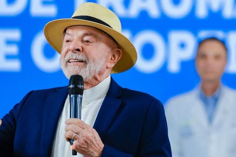 Lula critica ex-integrantes do governo Bolsonaro como “mequetrefes