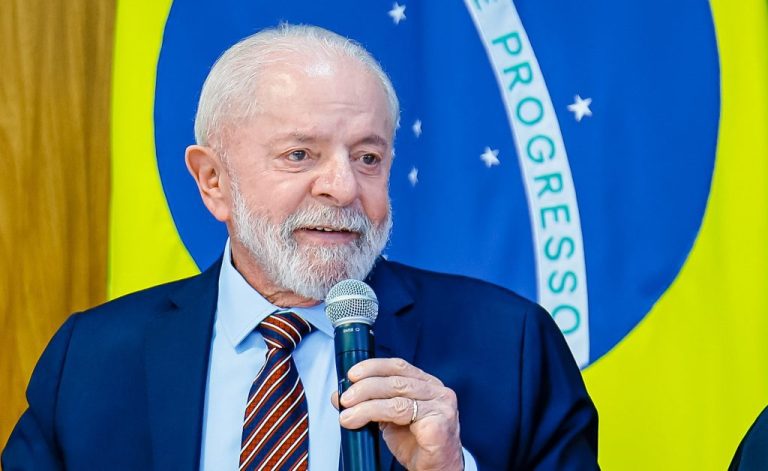Aprovação de Lula alcança 47%, igualando desaprovação e marcando o maior índice registrado até agora