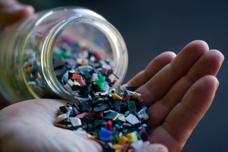 Fitch reduz classificação da Braskem para inadimplência controlada após atraso em pagamentos de juros