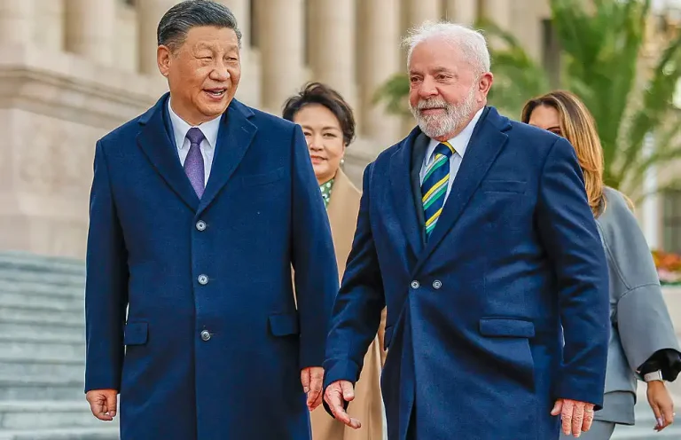 China integra seus sistemas de pagamento ao Pix em nova etapa rumo à desdolarização