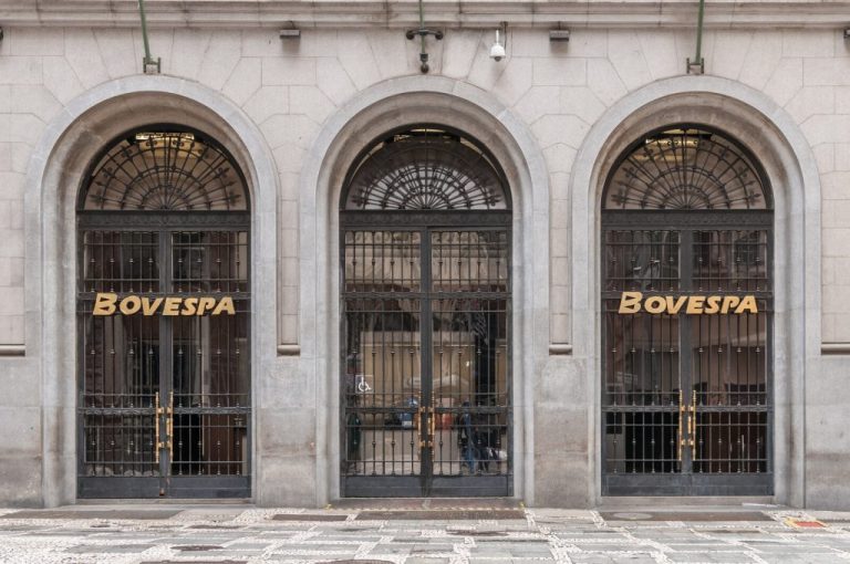 Nova bolsa levanta R$ 360 milhões para desafiar B3