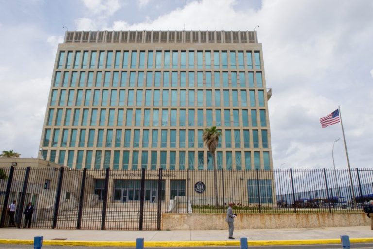 Trump prorroga restrições a Cuba até setembro de 2027