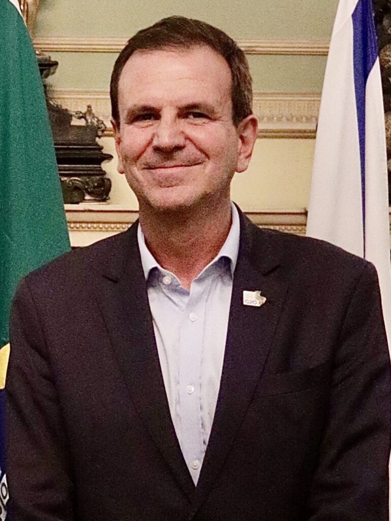 A superlotação de prefeitos revela a falência das promessas de Eduardo Paes