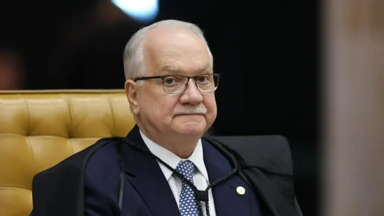 Fachin separa mérito da validade processual no caso Vorcaro